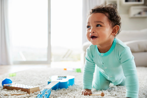 curly baby hair - Mustela USA - 1