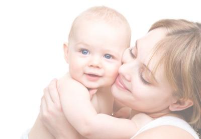 Mom happy to get avocado benefits for skin for her baby - Mustela USA - 1