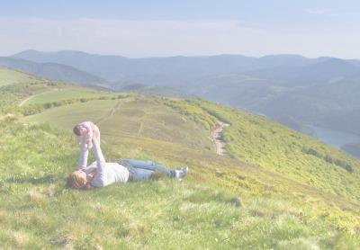 How To Prevent Baby Eczema Flare-Ups While Traveling And During The Holidays - Mustela USA - 1