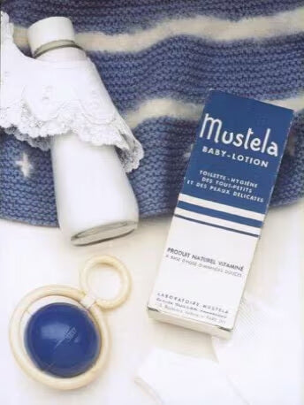 1957-The-First-baby-cleansing-milk - Mustela USA - 1